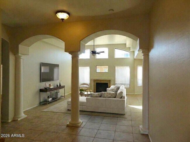 Building Photo - 1011 W Samantha Way