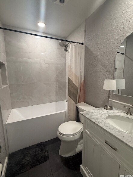Building Photo - 3936 Heritage Hill Dr