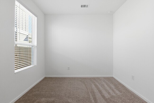 Building Photo - 26391 Cedar Sedge Dr