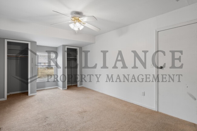 Building Photo - 3627 E 10th St N