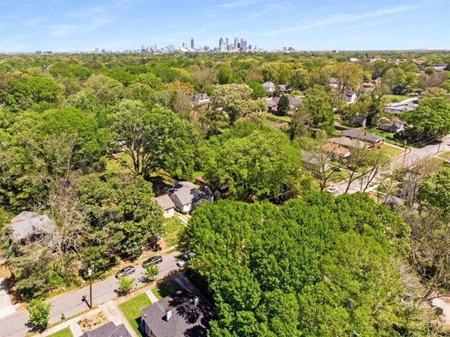 Building Photo - 1272 Oakland Terrace SW