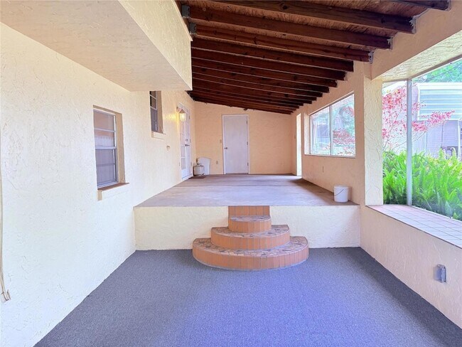 Building Photo - 1008 Lady Guinevere Dr