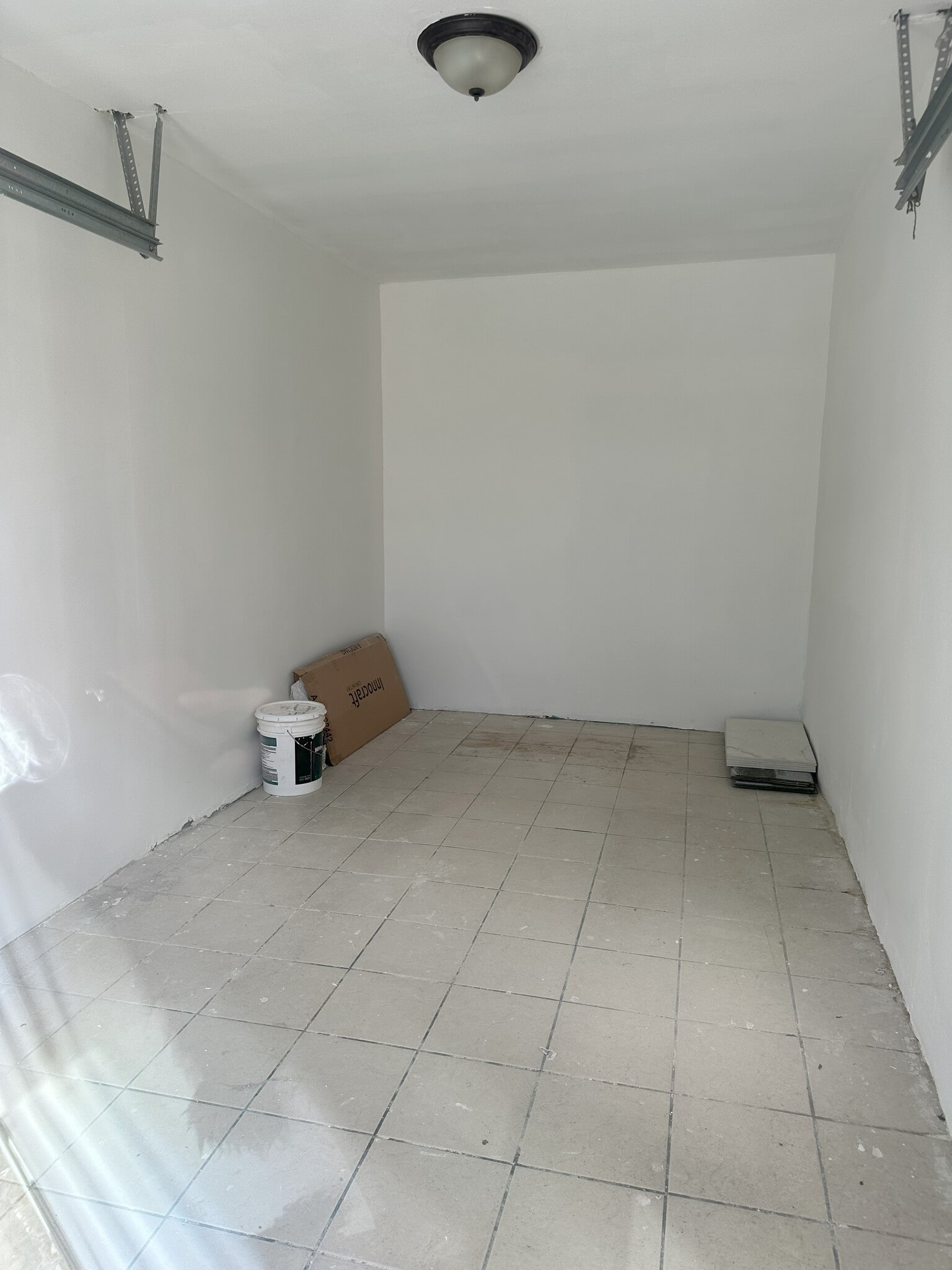 Building Photo - 515 Archwood Pl