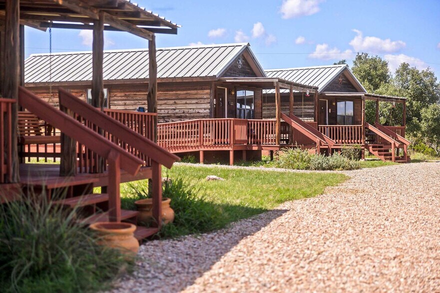 Building Photo - 307 Sagebiel Ranch Rd