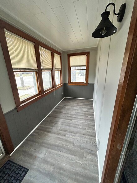 Building Photo - 1201 University Ave