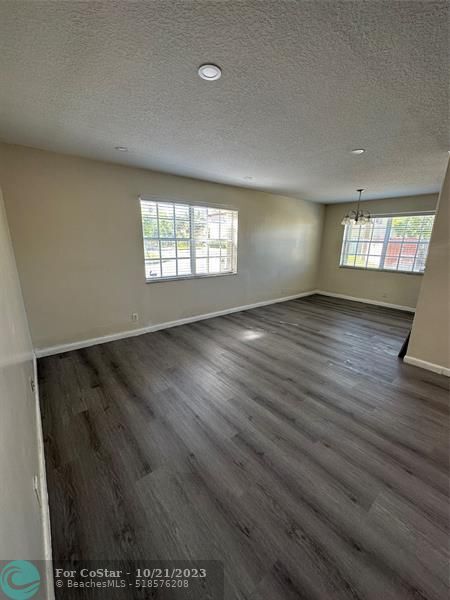 Building Photo - 401 SW 86th Ave