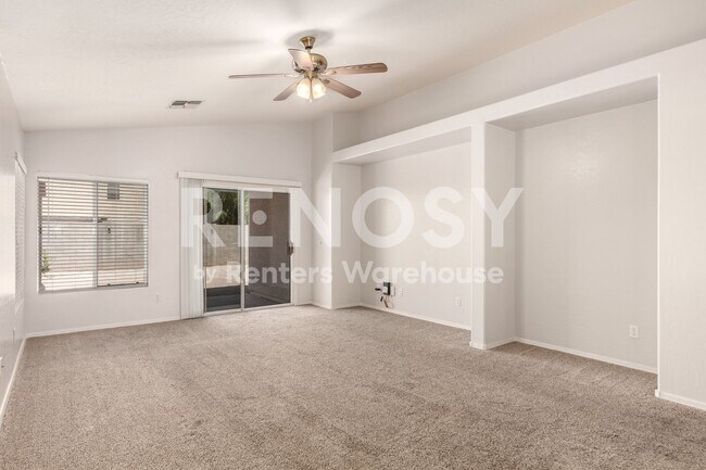 Building Photo - Ideal 3 Br 2 Ba 2 Cg Home Near Loop 303 & Greenway in Surprise!