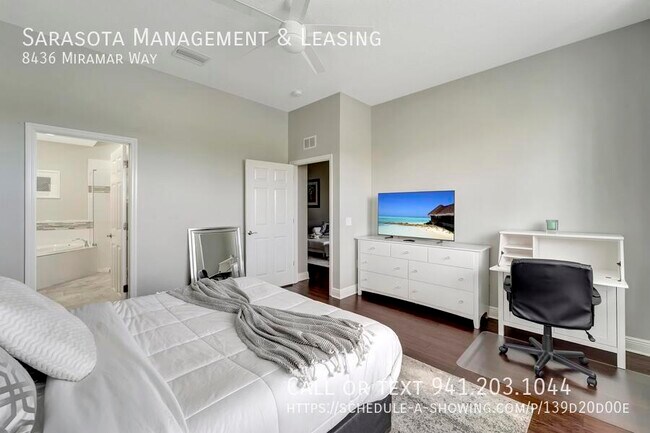 Building Photo - 8436 Miramar Way