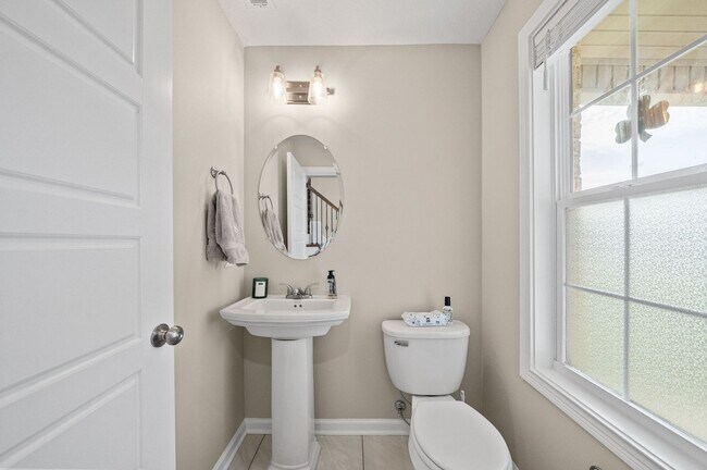 Building Photo - 1084 Barnhill Rd