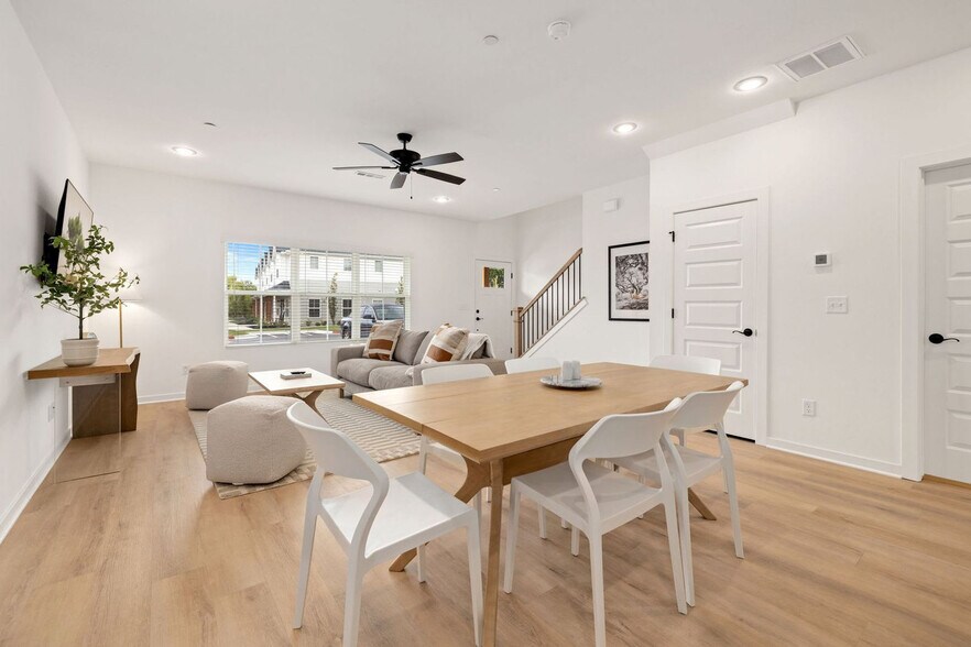 Building Photo - 1935 S Garland Ave