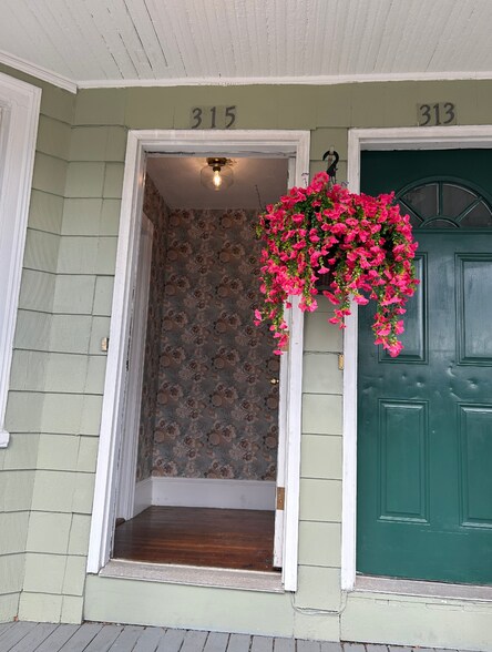 Building Photo - 313 Branch Ave