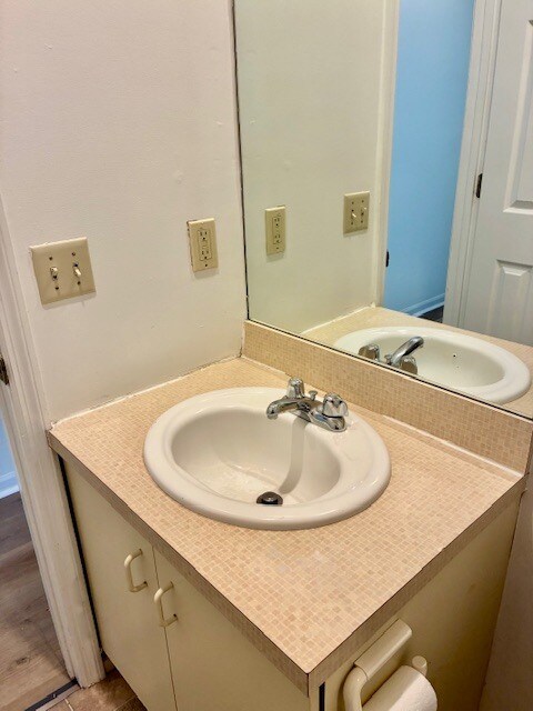 Building Photo - 2336 S 9th St