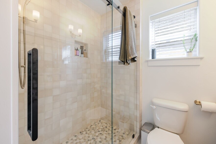 Building Photo - 63121 de Haviland Ct