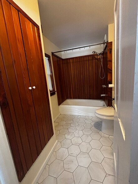 Building Photo - 349 Bone Plain Rd