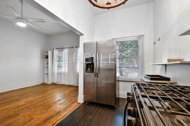 Building Photo - 710 Rubel Ave