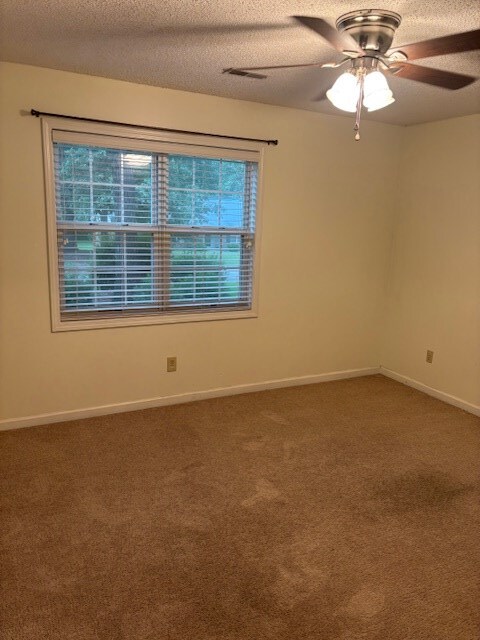 Building Photo - 1060 Waterway Dr