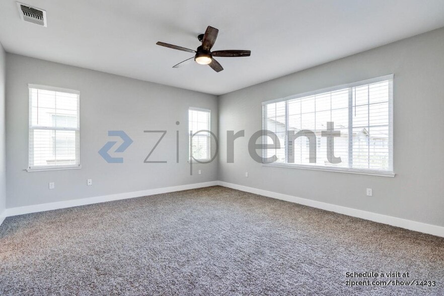 Building Photo - 1125 Berkshire Dr