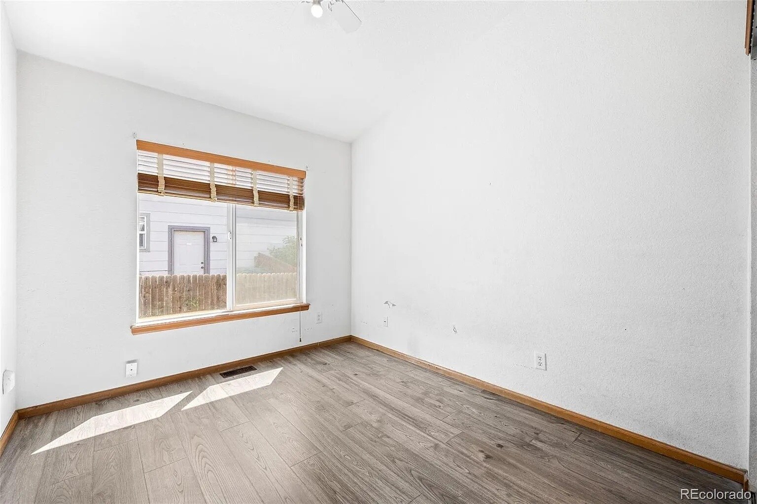 Bed 1 - 4623 E 127th Pl