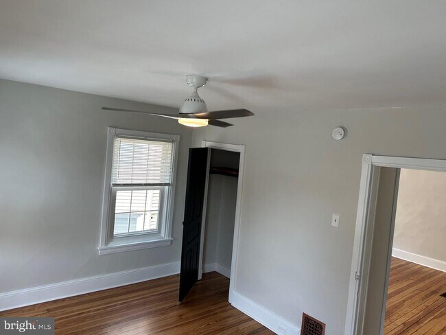 Building Photo - 217 N Adams St