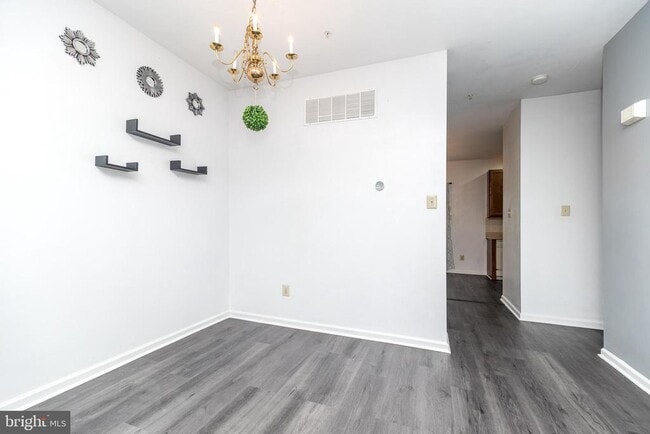 Building Photo - 483 Fort Hill Cir