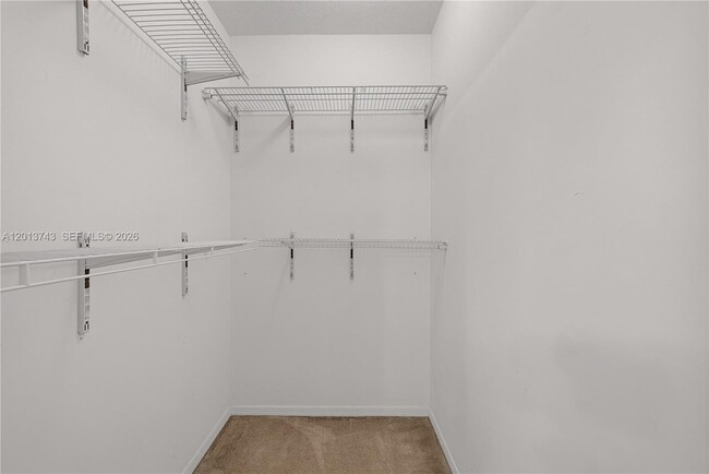 Building Photo - 3393 NE 11th Dr