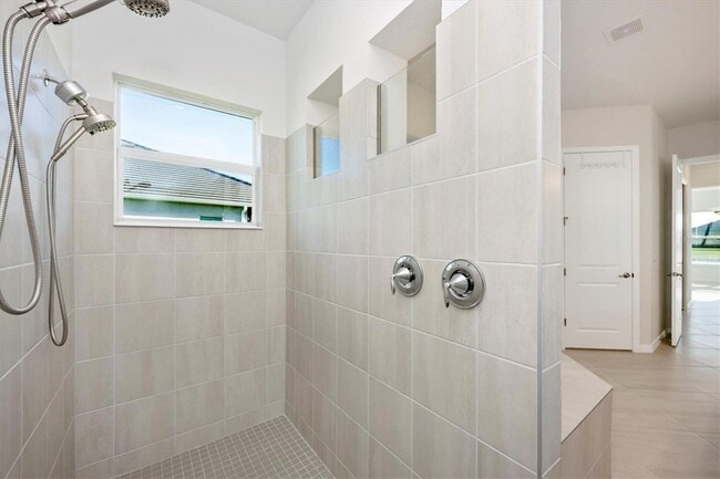 Building Photo - 12655 Wellen Golf St