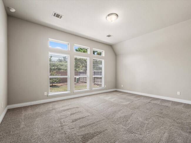 Building Photo - 2503 Elmwood Trl