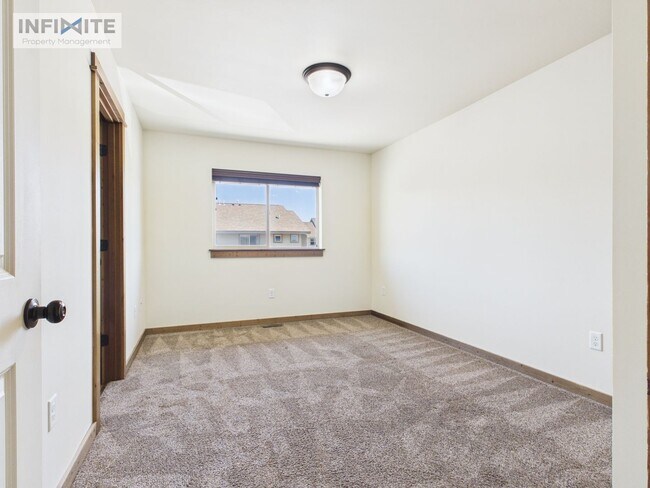 Building Photo - 2767 Fen Way