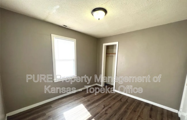 Building Photo - 3209 SE California Ave