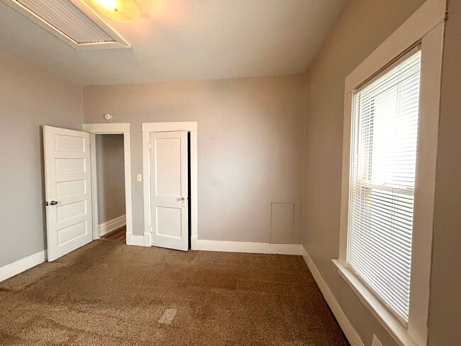 Building Photo - Three Bedroom Home in Muskegon Heights