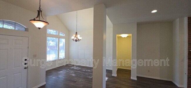 Building Photo - 629 Dorchester Dr