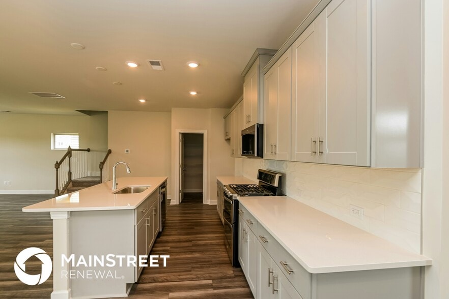 Building Photo - 11909 Red Leaf Dr