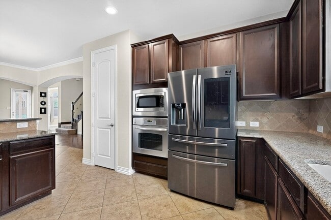 Building Photo - 604 Knightsbridge Ln