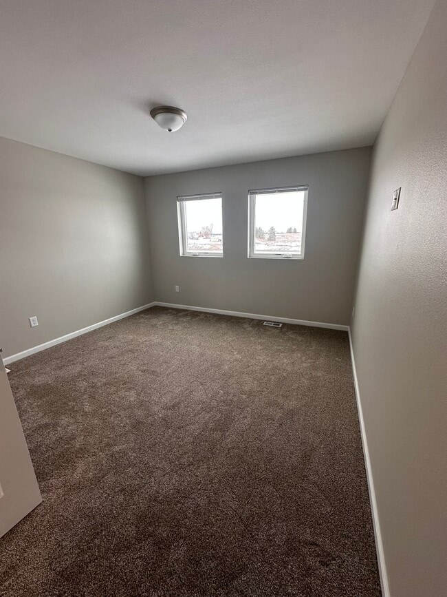 Building Photo - 2546/2542 Granite Drive NW