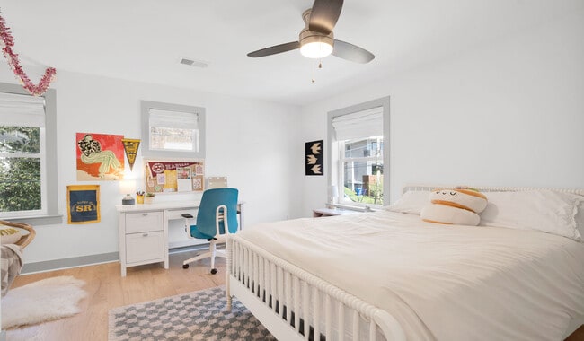 Building Photo - 6427 83rd Pl