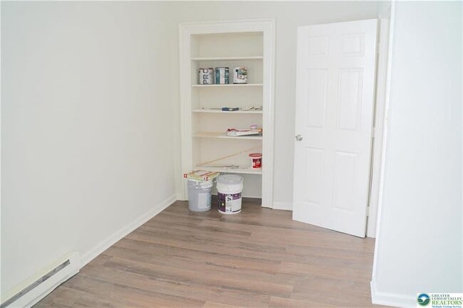 Building Photo - 350 Main St