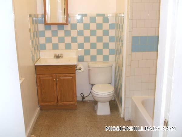 Building Photo - 7 Greenville St