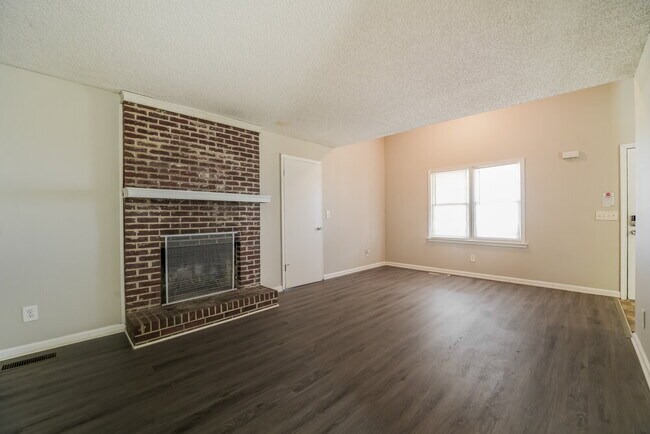 Building Photo - 44 Arnold Rd