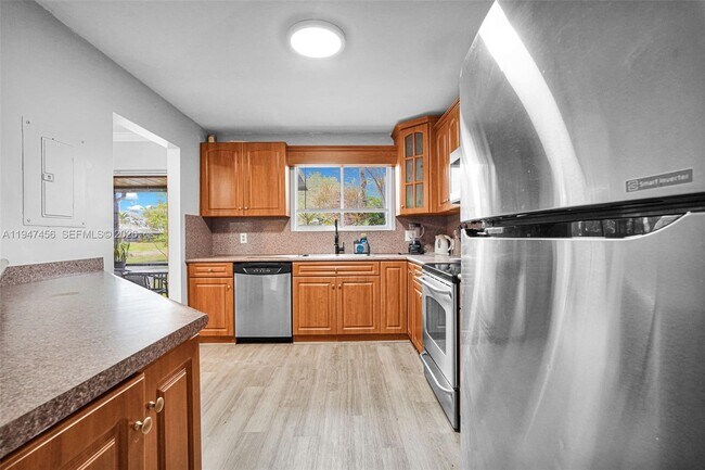 Building Photo - 2149 Discovery Cir W