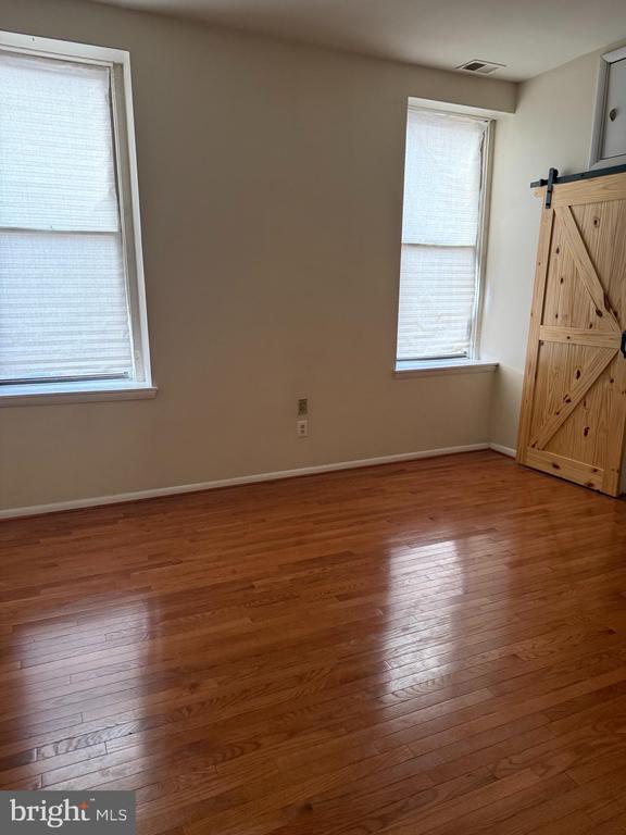 Building Photo - 2005 Madison Ave