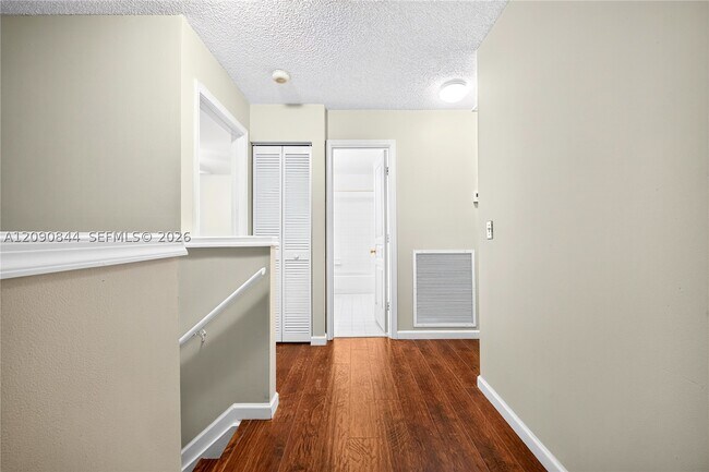 Building Photo - 5868 N Plum Bay Pkwy