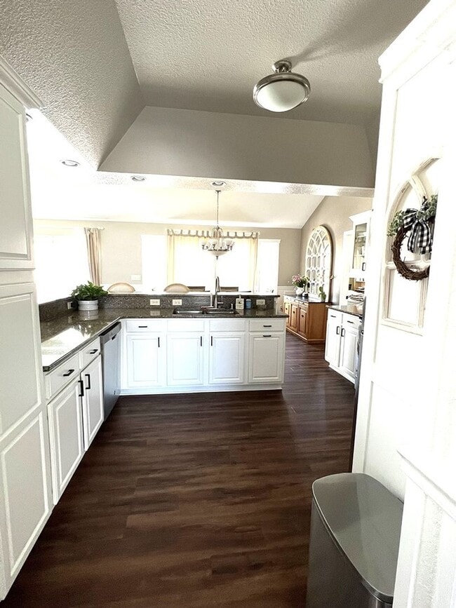 Building Photo - 4 bedroom Franklin Single Family