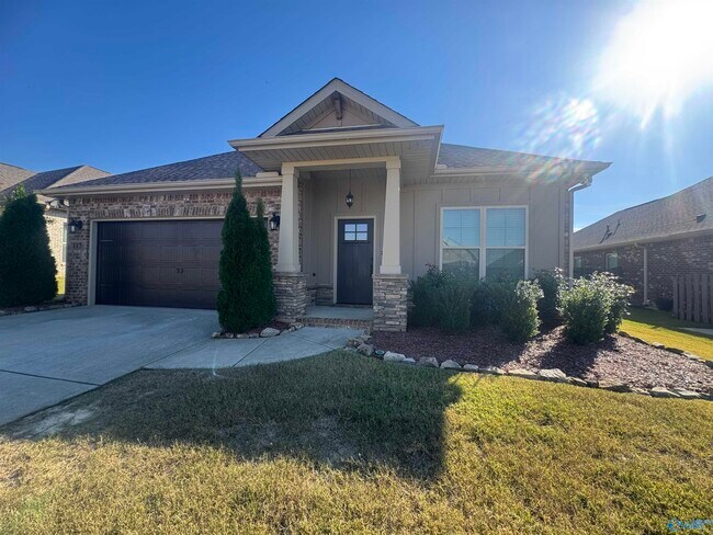 Primary Photo - 117 Innocent Trl