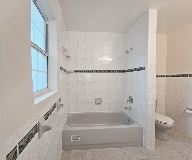 Building Photo - 3 Bedroom 2 Bath 1 Car Garage Home in St. ...