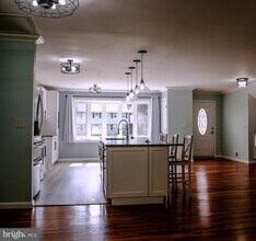 Building Photo - 17804 Park Mill Dr