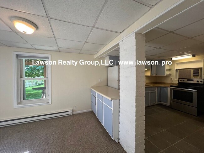Building Photo - Charming Grandin Court House with Detached Garage and In Law Suite
