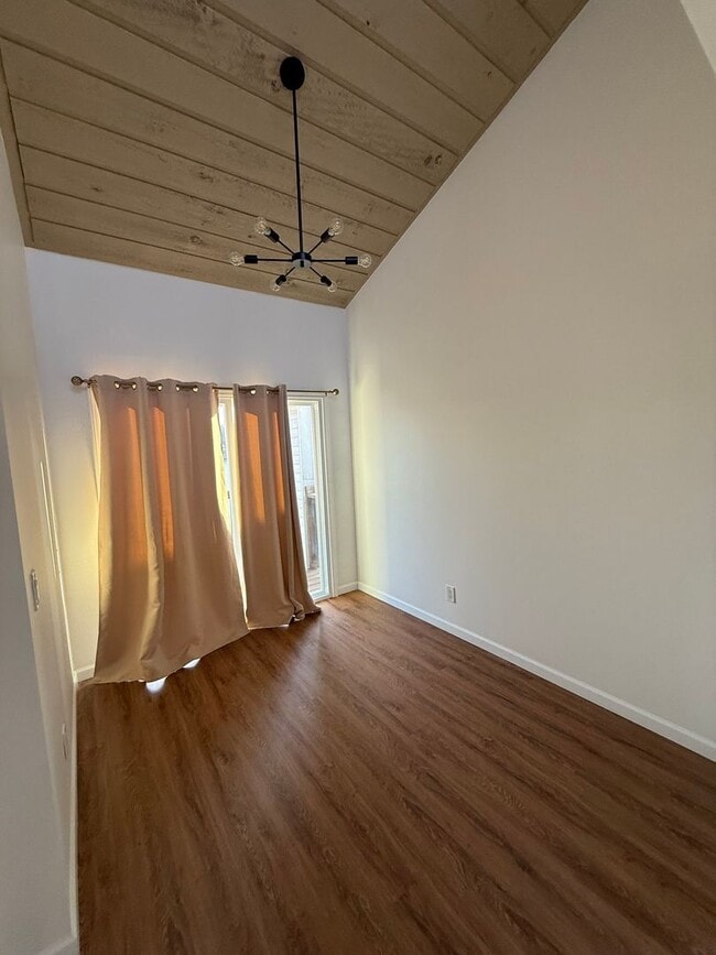 Building Photo - Lakefront Living at Fairfield Plantation