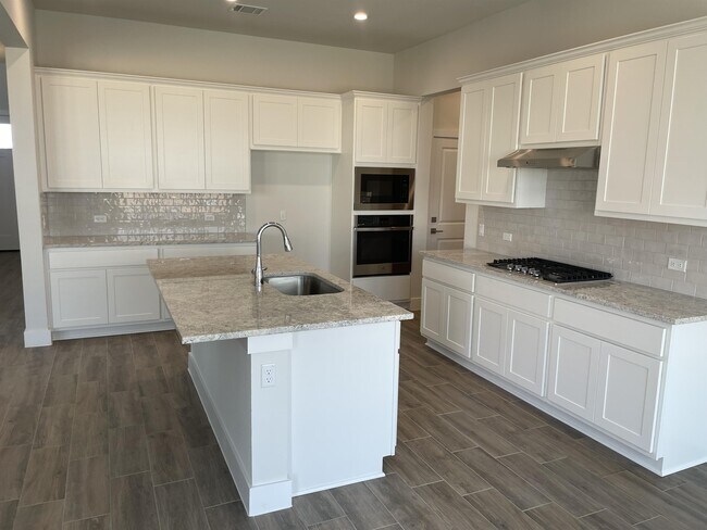 Building Photo - 100 Buckle Cove
