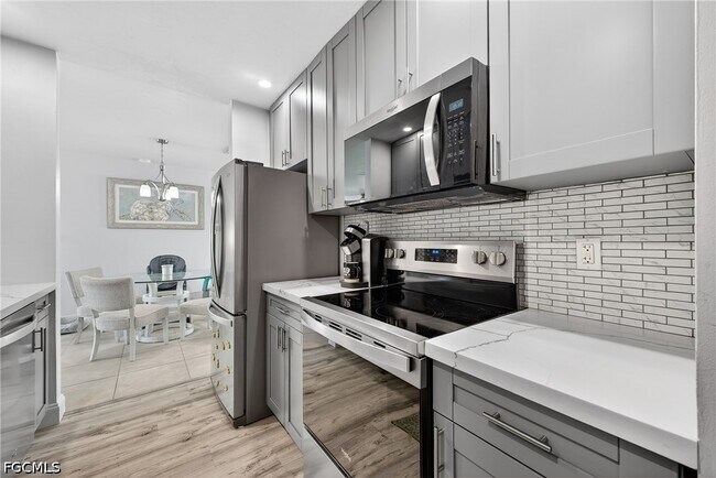 Building Photo - 27256 San Marino Dr