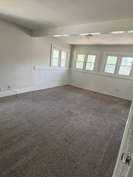 Master bedroom - 436 N Main St